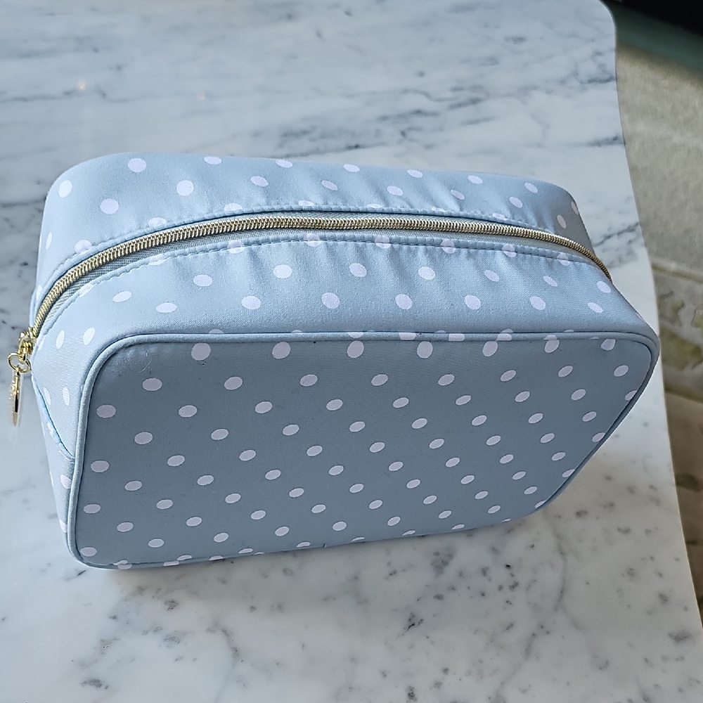 🦋HP🦋Estée Lauder x Ladurée Limited Edition Cosmetic Pouch NWT